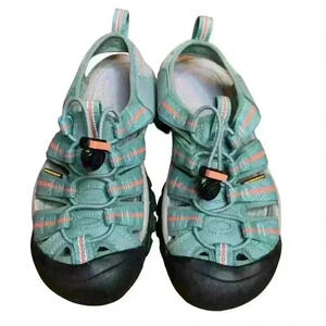 KEEN  Outdoor Youth Sport Sandal. Size 5 Aqua Blue and Orange.